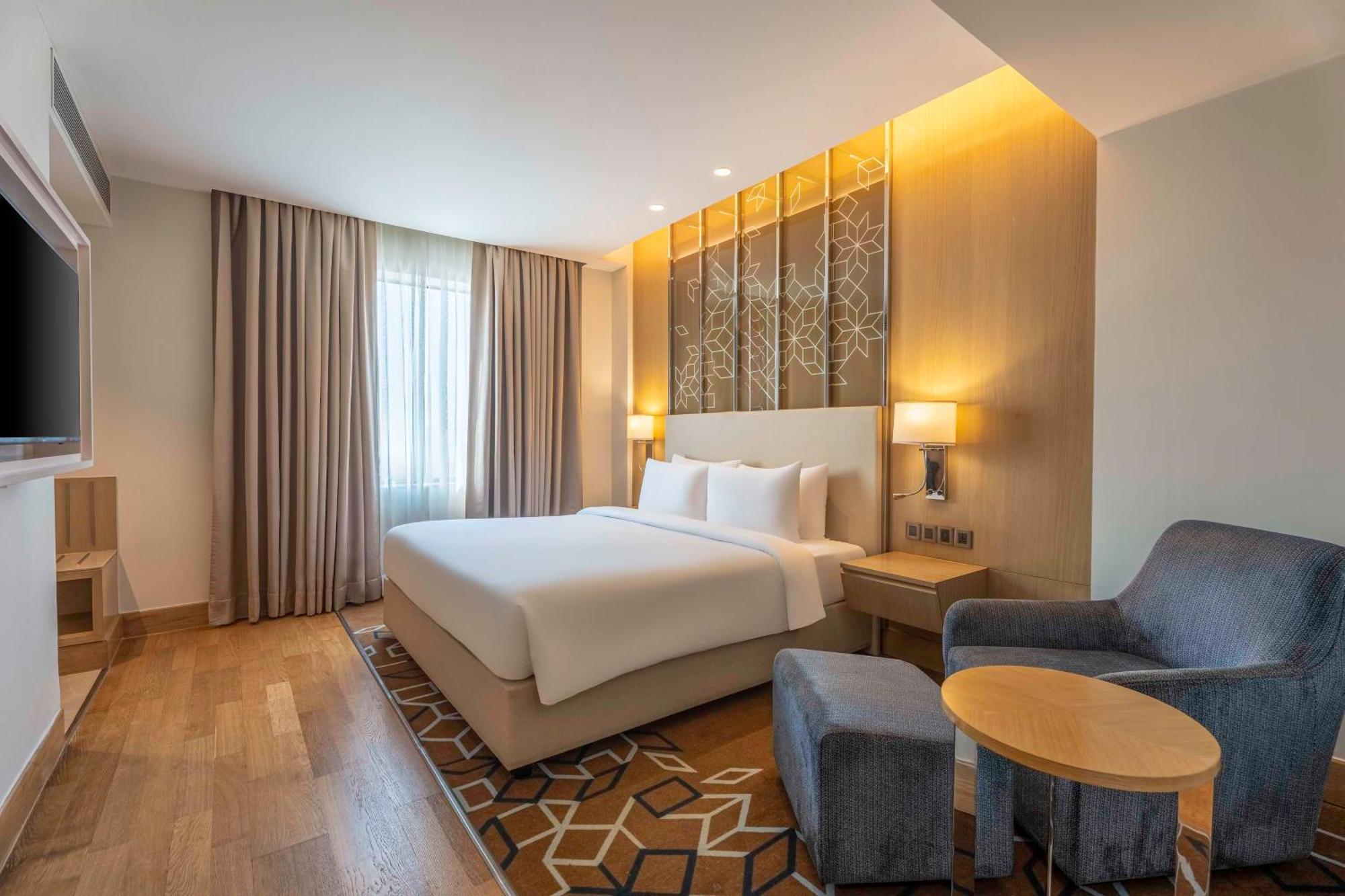 เรดิสัน คุรุคราม อุทโยค วิหาร Hotel คูร์เคาน์ ภายนอก รูปภาพ
