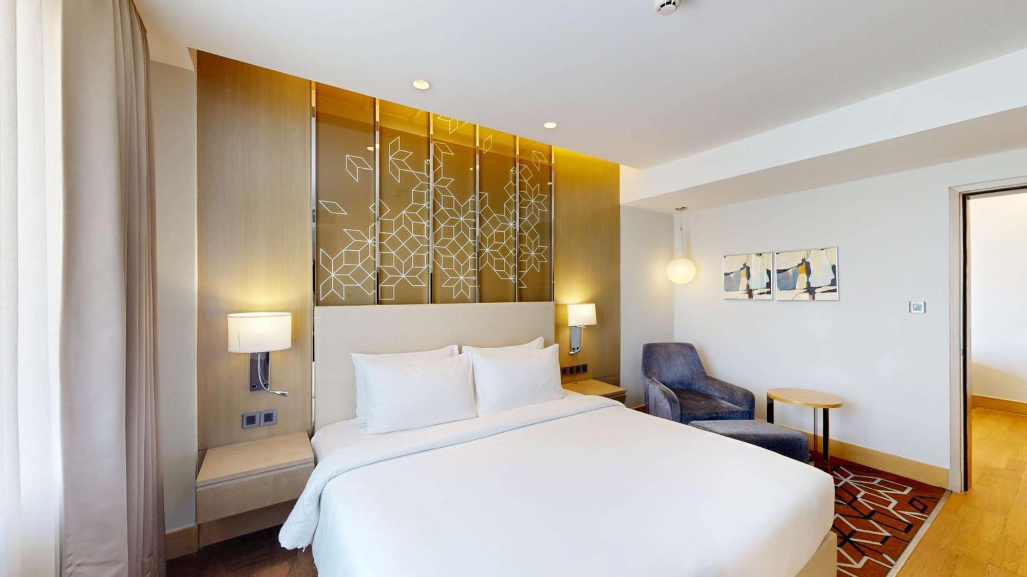 เรดิสัน คุรุคราม อุทโยค วิหาร Hotel คูร์เคาน์ ภายนอก รูปภาพ